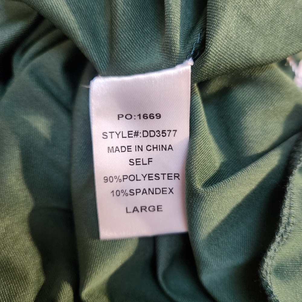 Elegant One-Shoulder Green Dress - Picture 14 of 16